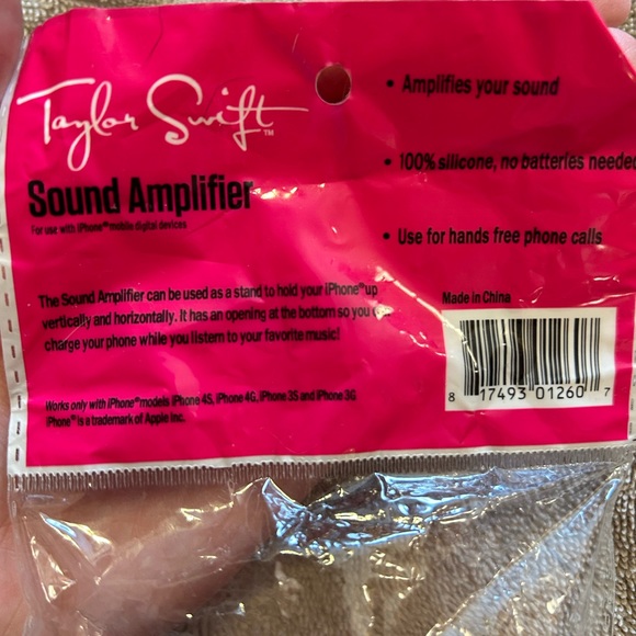 RARE NWT Taylor Swift “Red” Era Sound Amplifier - Picture 3 of 7